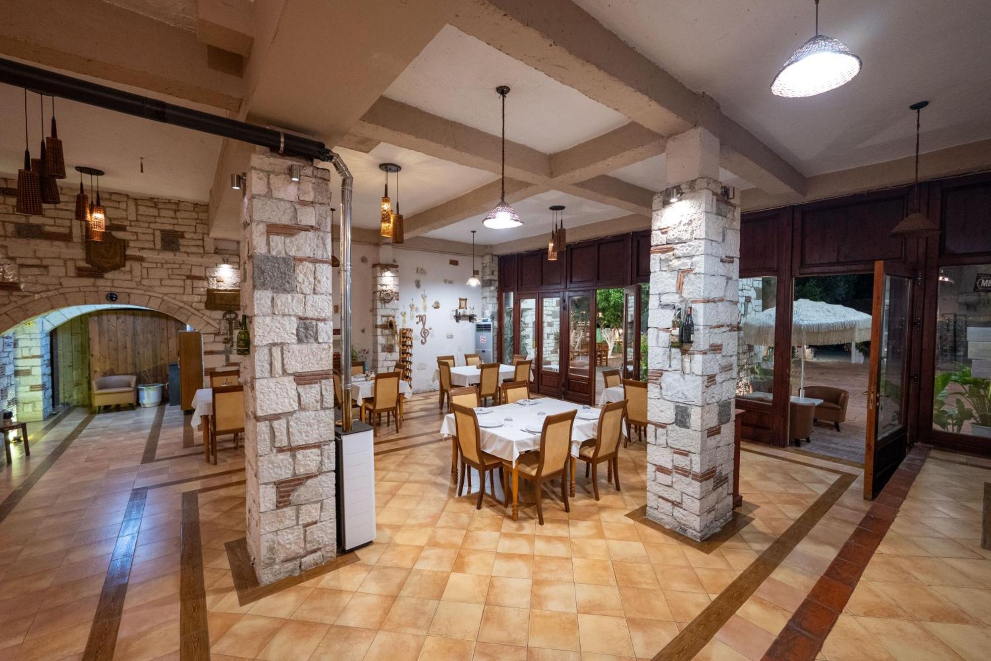 Hotel Nika Radhime Exterior photo